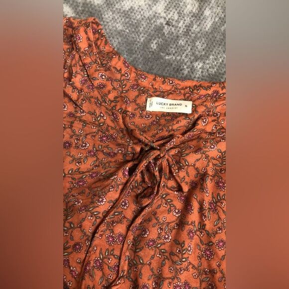 315. Lucky Brand bohemian Peach Floral Blouse size XL - Picture 4 of 4